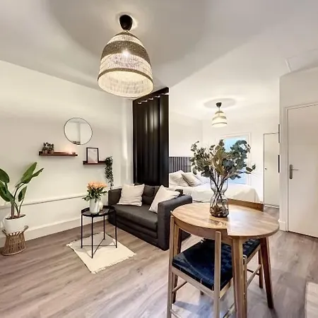 *jaures* Hyper Centre / Terrasse דירה *