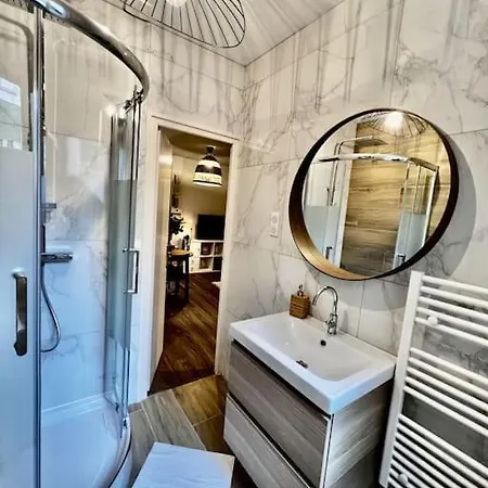 *jaures* Hyper Centre / Terrasse דירה