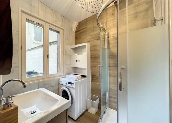 *jaures* Hyper Centre / Terrasse